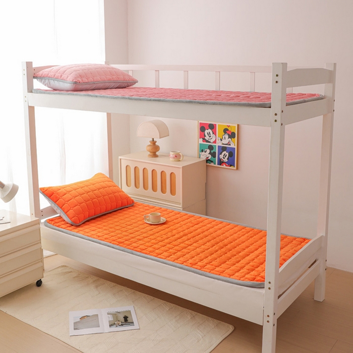 91家纺网 家纺一手货源 找家纺 宅部落 2025新款学生宿舍牛奶绒床垫保暖床褥子夹棉加厚印花床护垫 熔岩橙