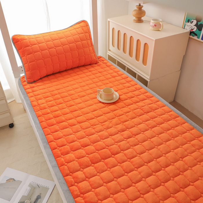 91家纺网 家纺一手货源 找家纺 宅部落 2025新款学生宿舍牛奶绒床垫保暖床褥子夹棉加厚印花床护垫 熔岩橙