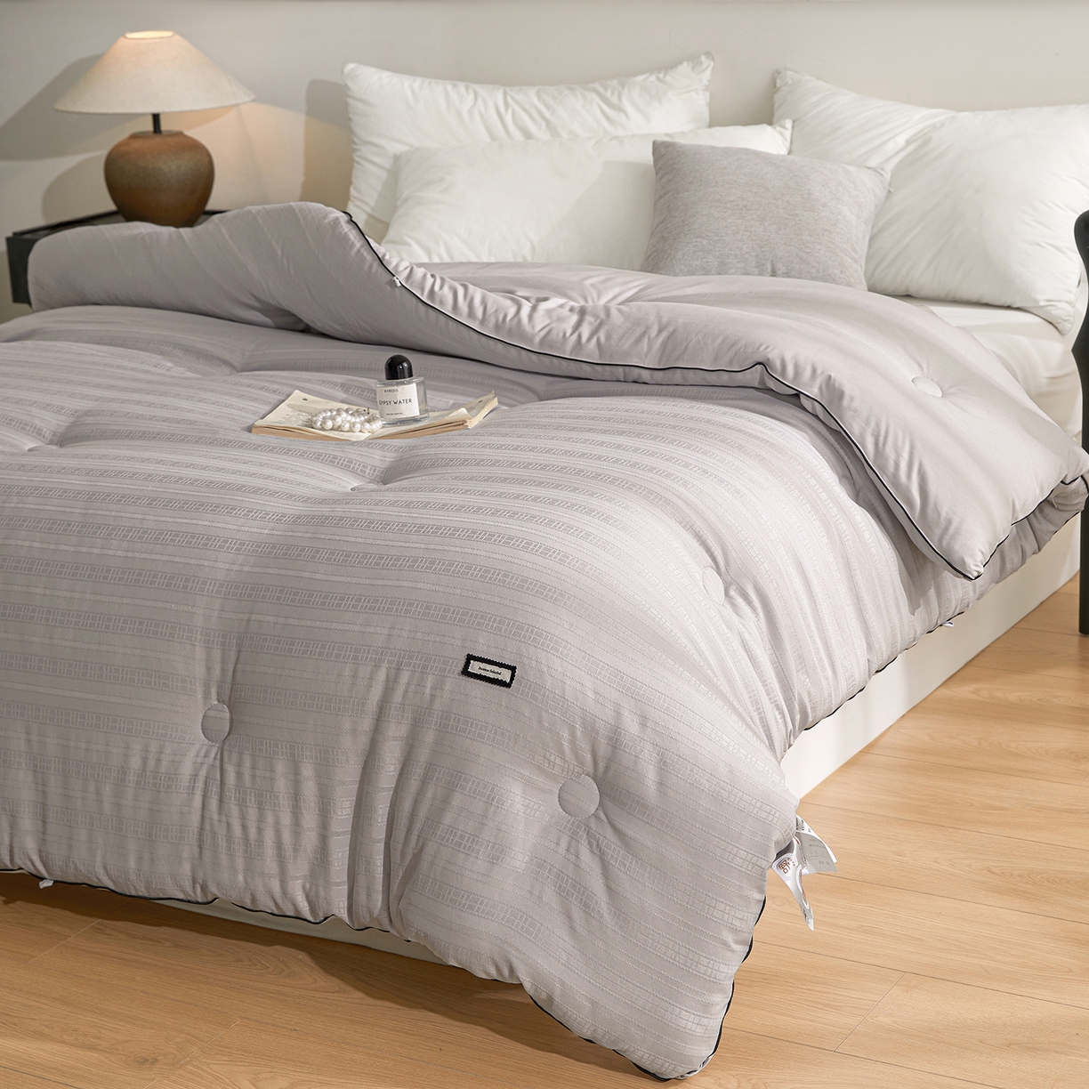 91家纺网 家纺一手货源 找家纺 寐居家纺 2025新款亲肤华夫格被子被芯 华夫格-浅灰