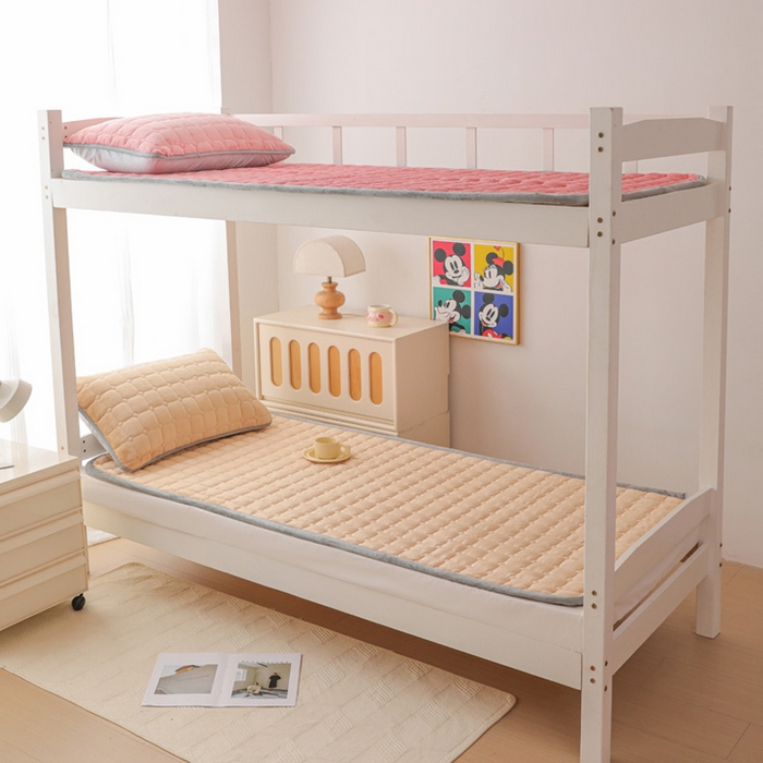 91家纺网 家纺一手货源 找家纺 宅部落 2025新款学生宿舍牛奶绒床垫保暖床褥子夹棉加厚印花床护垫 浅玉