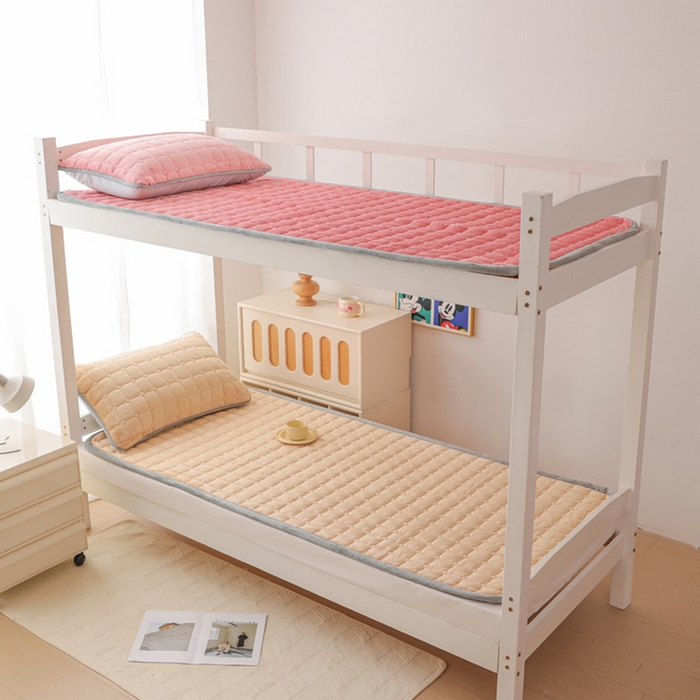 91家纺网 家纺一手货源 找家纺 宅部落 2025新款学生宿舍牛奶绒床垫保暖床褥子夹棉加厚印花床护垫 浅玉