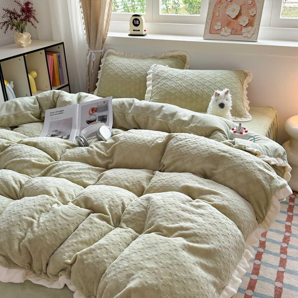 91家纺网 家纺一手货源 找家纺 KA家纺 2025秋冬新款床裙款雕花牛奶绒四件套-繁花系列 繁花绿