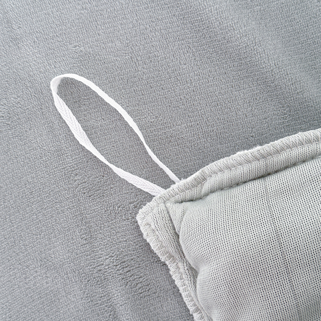 91家纺网 家纺一手货源 找家纺 KA家纺 2025秋冬新款床裙款雕花牛奶绒四件套-繁花系列 繁花蓝灰