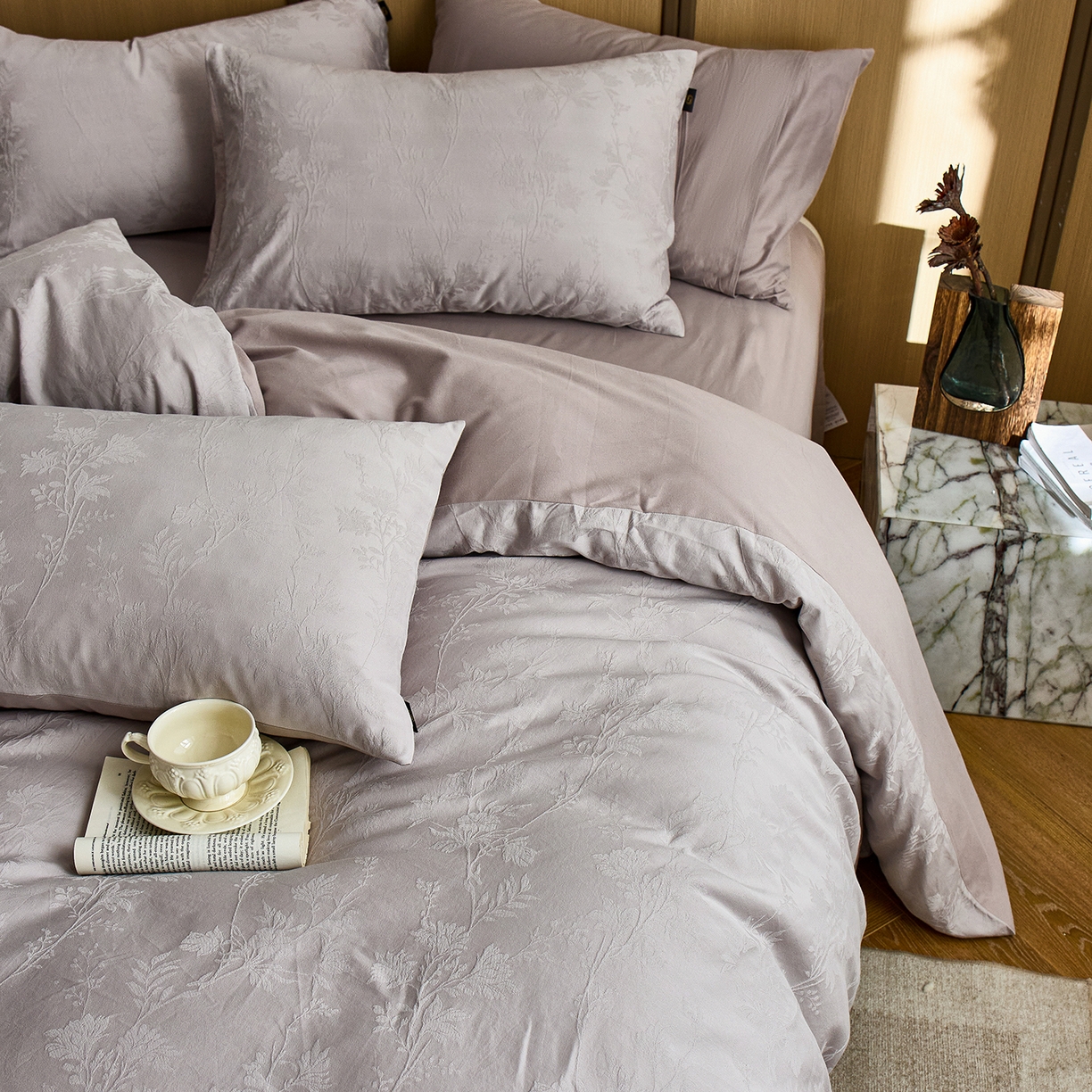 91家纺网 家纺一手货源 找家纺 禾时 2025新款60s轻奢提花磨毛四件套-枝上春暖 枝上春暖-灰