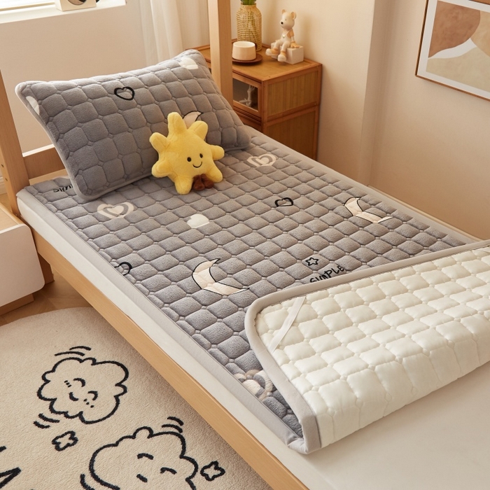 91家纺网 家纺一手货源 找家纺 奇丝雅 2025新款A类牛奶绒床褥床垫家用学生宿舍上下铺寝室软垫床护垫夹棉褥子-学生床单件 满天星