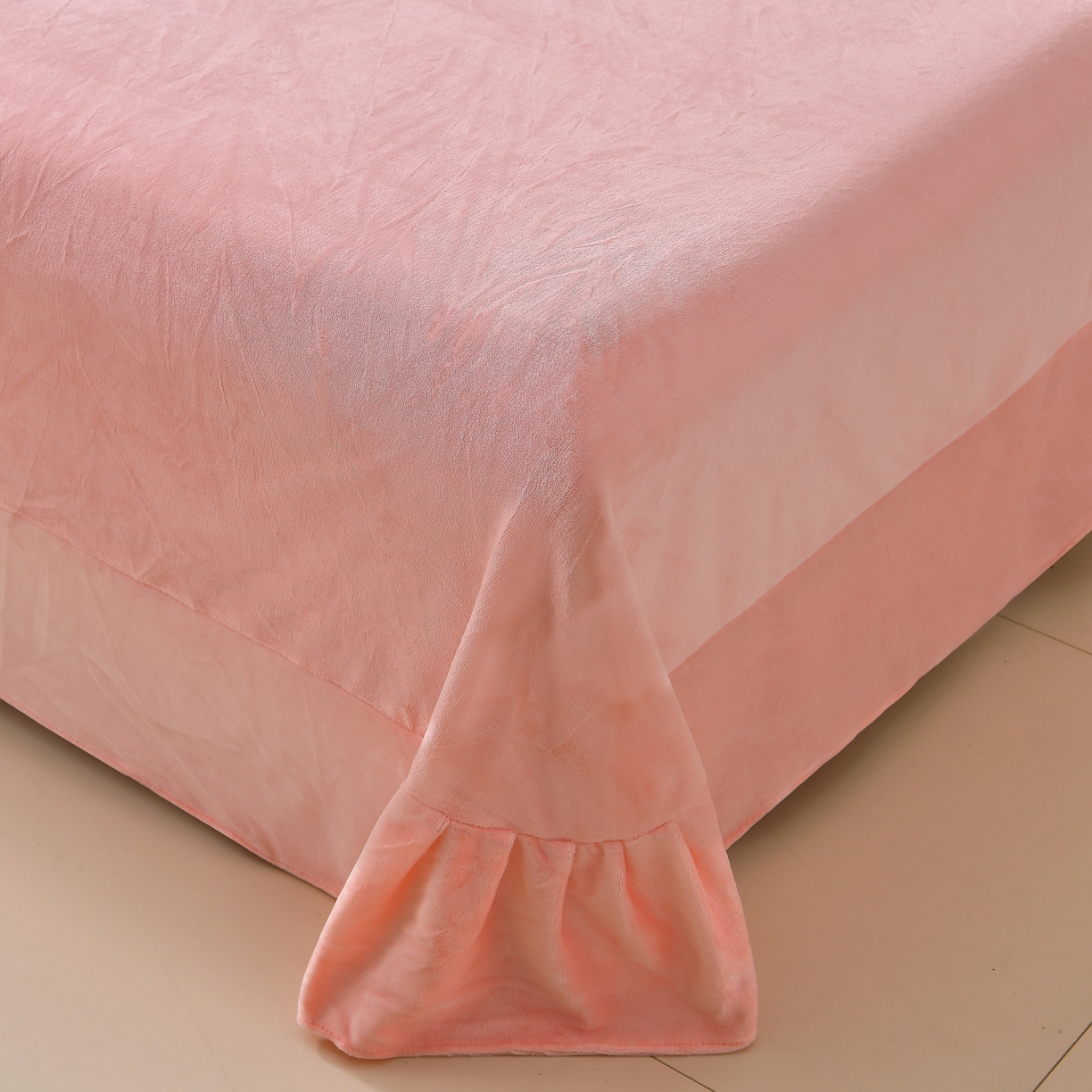 91家纺网 家纺一手货源 找家纺 梦之星 2025新款雕花绒赫本风牛奶绒花边四件套  加厚8.5斤 花边蝴蝶-粉