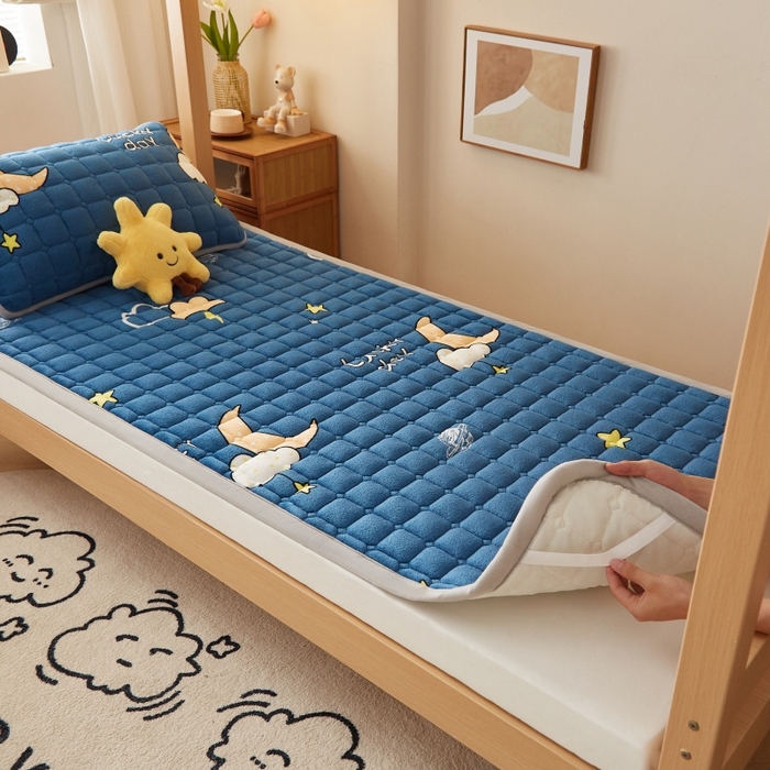 91家纺网 家纺一手货源 找家纺 奇丝雅 2025新款A类牛奶绒床褥床垫家用学生宿舍上下铺寝室软垫床护垫夹棉褥子-学生床单件 晚安