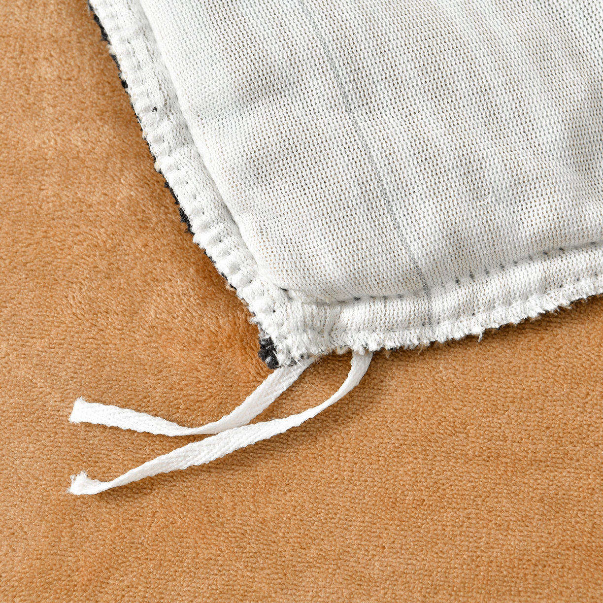 91家纺网 家纺一手货源 找家纺 梦之星 2025新款雕花绒赫本风牛奶绒花边四件套  加厚8.5斤 花边蝴蝶-棕