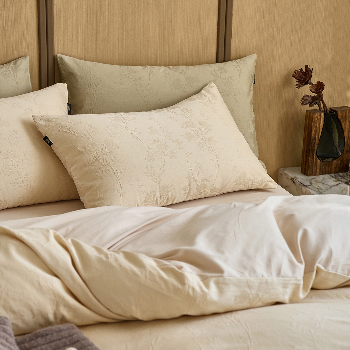 91家纺网 家纺一手货源 找家纺 禾时 2025新款60s轻奢提花磨毛四件套-枝上春暖 枝上春暖-米