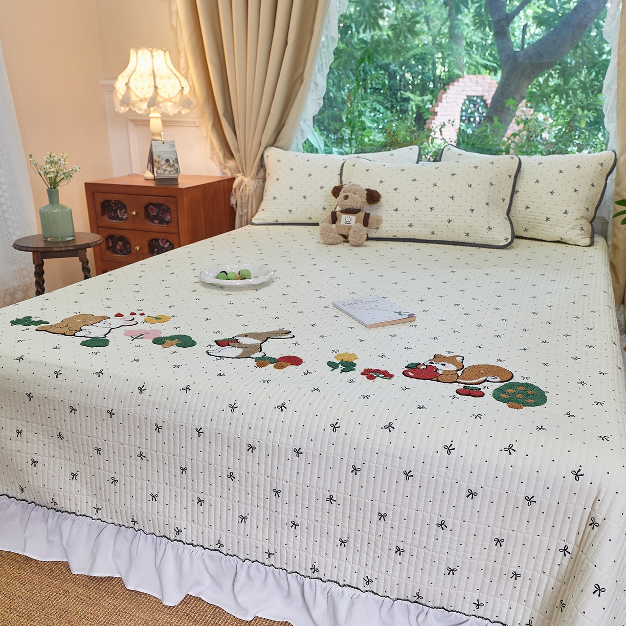 91家纺网 家纺一手货源 找家纺 （总）鑫喜莱家纺 2025新款云朵棉毛巾绣花边款床盖三件套系列