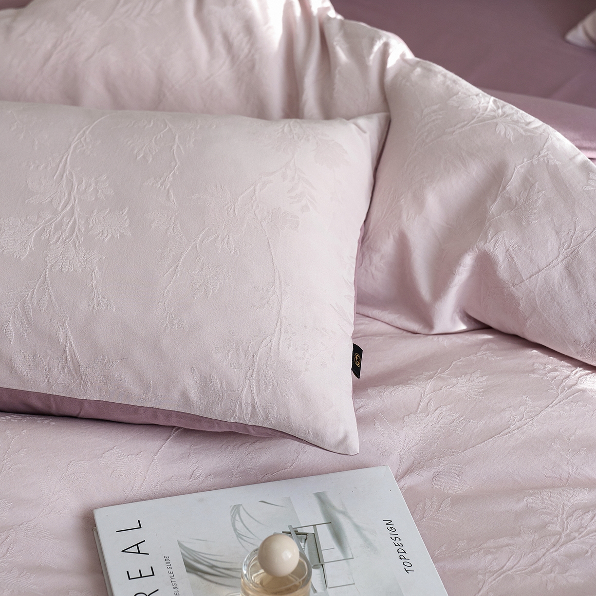 91家纺网 家纺一手货源 找家纺 禾时 2025新款60s轻奢提花磨毛四件套-枝上春暖 枝上春暖-紫