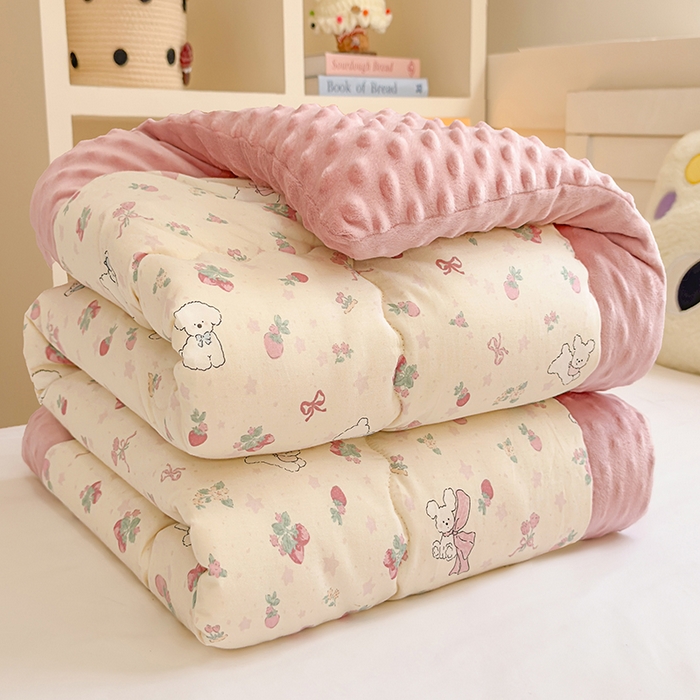 91家纺网 家纺一手货源 找家纺 （总）梦依依 2025新款全棉小清新卡通印花系列儿童豆豆被子被芯