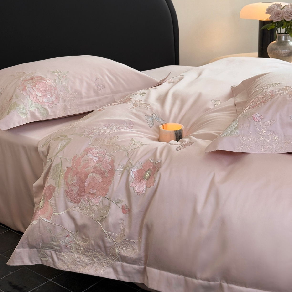 91家纺网 家纺一手货源 找家纺 （总）鹿班家居 2025新款100S长绒棉纯棉精密刺绣四件套-云间拾梦（标准会员-20元）