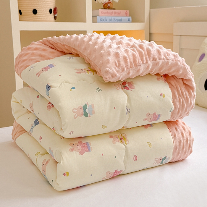 91家纺网 家纺一手货源 找家纺 （总）梦依依 2025新款全棉小清新卡通印花系列儿童豆豆被子被芯