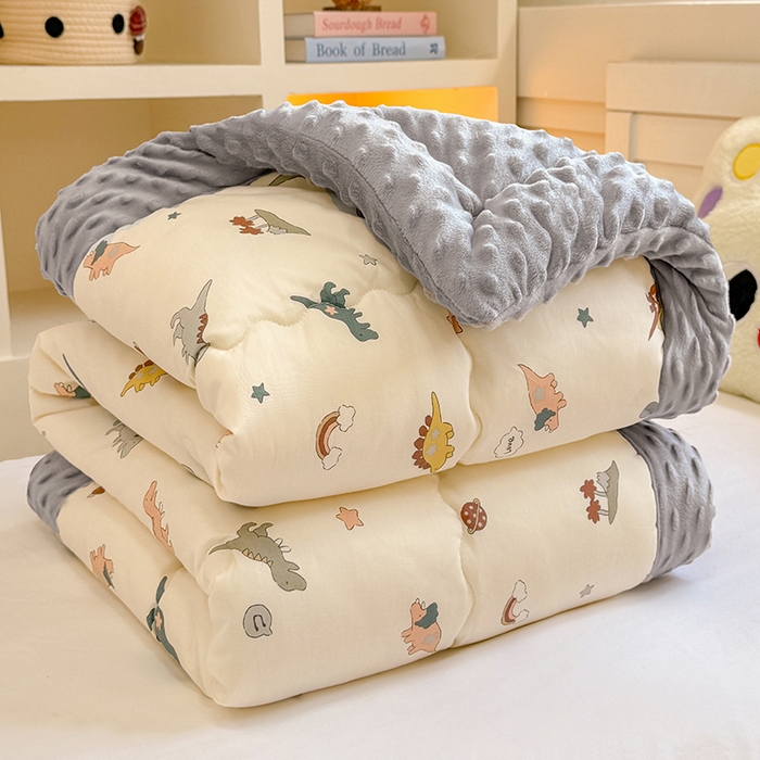 91家纺网 家纺一手货源 找家纺 （总）梦依依 2025新款全棉小清新卡通印花系列儿童豆豆被子被芯