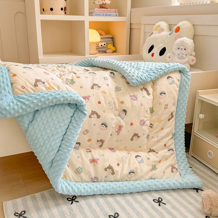 91家纺网 家纺一手货源 找家纺 梦依依 2025新款全棉小清新卡通印花系列儿童豆豆被子被芯 一体款-新新一家