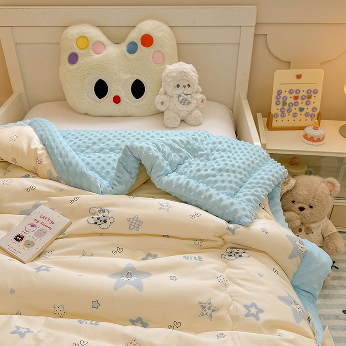 91家纺网 家纺一手货源 找家纺 梦依依 2025新款全棉小清新卡通印花系列儿童豆豆被子被芯 一体款-星仔