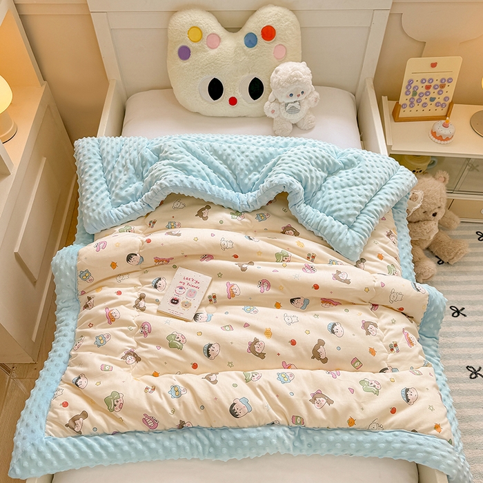 91家纺网 家纺一手货源 找家纺 梦依依 2025新款全棉小清新卡通印花系列儿童豆豆被子被芯 一体款-新新一家