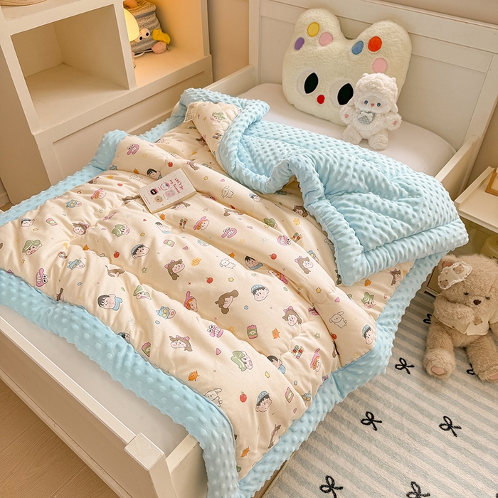 91家纺网 家纺一手货源 找家纺 梦依依 2025新款全棉小清新卡通印花系列儿童豆豆被子被芯 一体款-新新一家