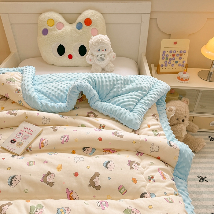 91家纺网 家纺一手货源 找家纺 梦依依 2025新款全棉小清新卡通印花系列儿童豆豆被子被芯 一体款-新新一家