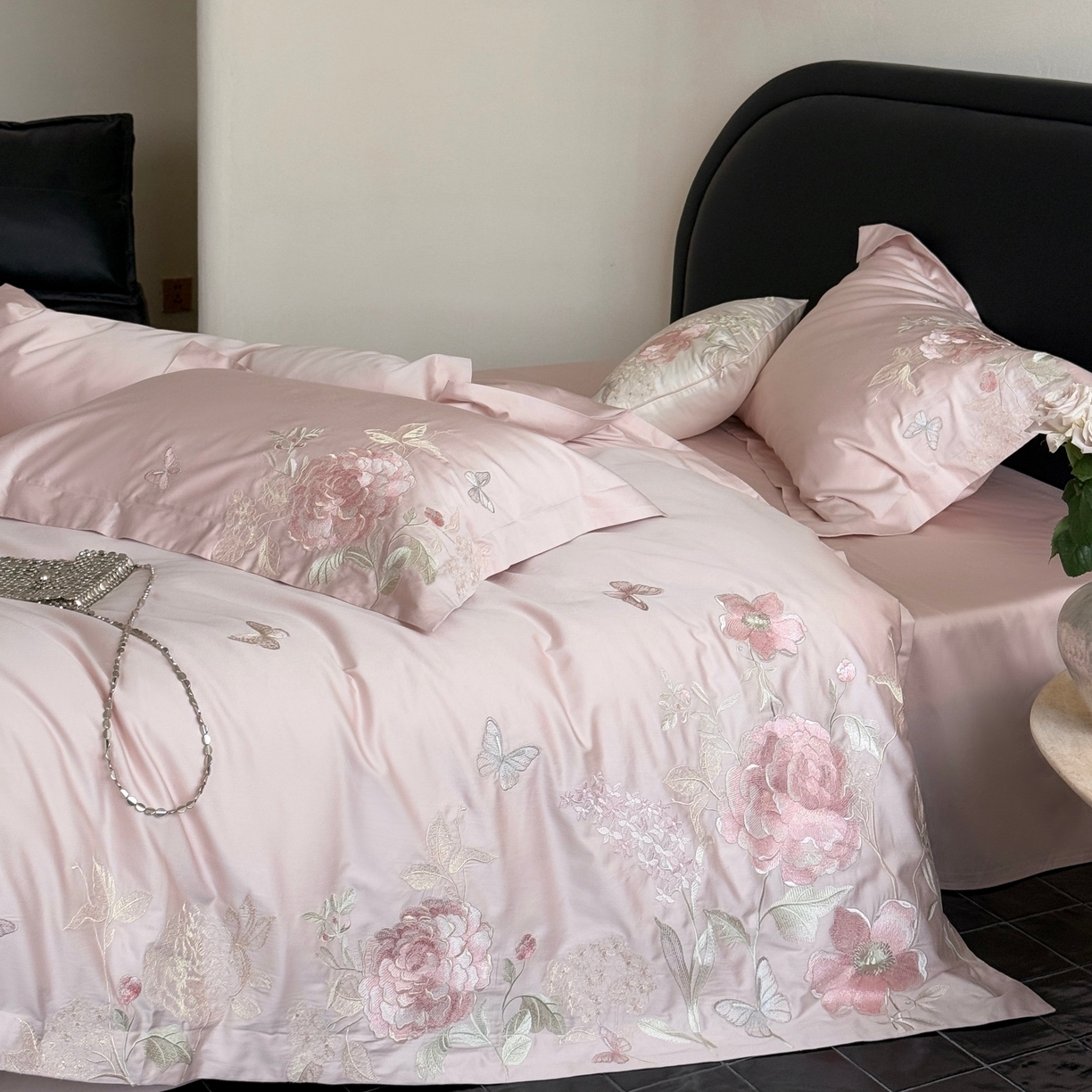 鹿班家居 2025新款100S长绒棉纯棉精密刺绣四件套-云间拾梦（标准会员-20元） 云间拾梦-粉色