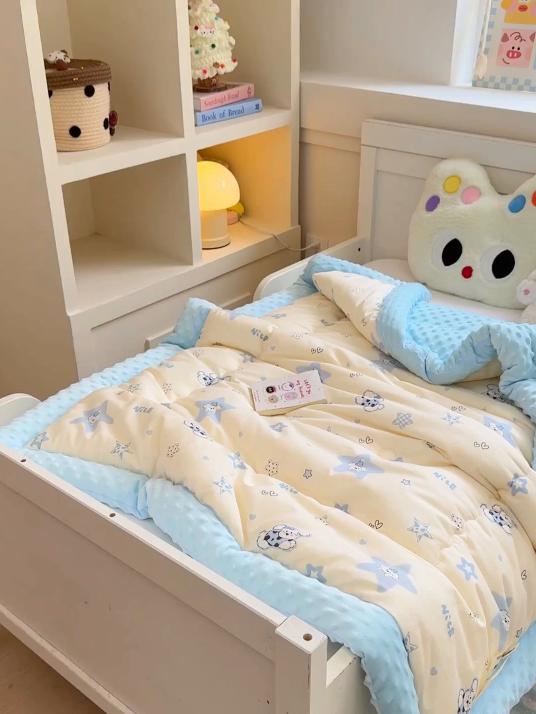 91家纺网 家纺一手货源 找家纺 梦依依 2025新款全棉小清新卡通印花系列儿童豆豆被子被芯 一体款-星仔