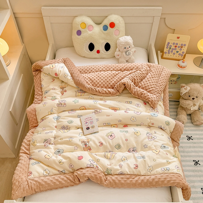 91家纺网 家纺一手货源 找家纺 （总）梦依依 2025新款全棉小清新卡通印花系列儿童豆豆被子被芯