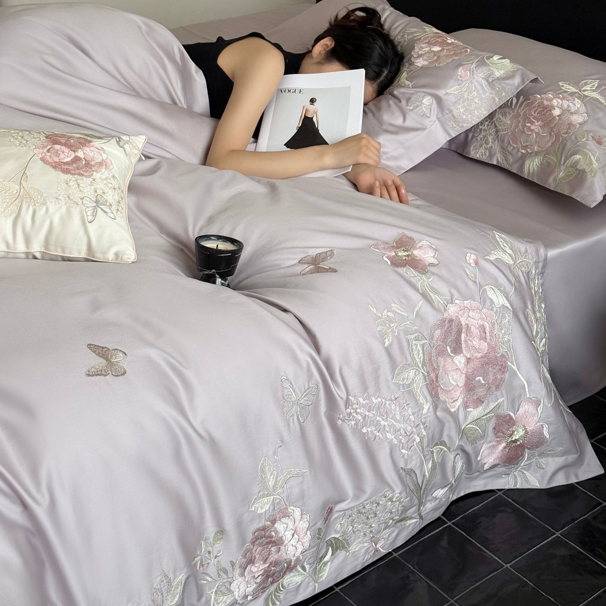 91家纺网 家纺一手货源 找家纺 鹿班家居 2025新款100S长绒棉纯棉精密刺绣四件套-云间拾梦（标准会员-20元） 云间拾梦-紫色