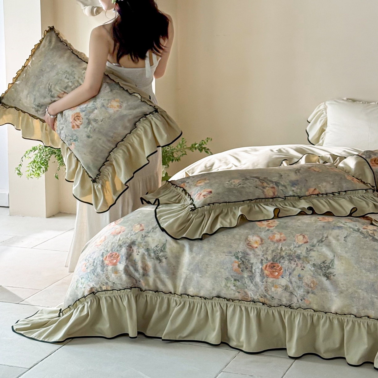 91家纺网 家纺一手货源 找家纺 优然居家纺 2025新款50支全棉纯棉印花法式双头木耳边四件套 莫妮卡艾绿