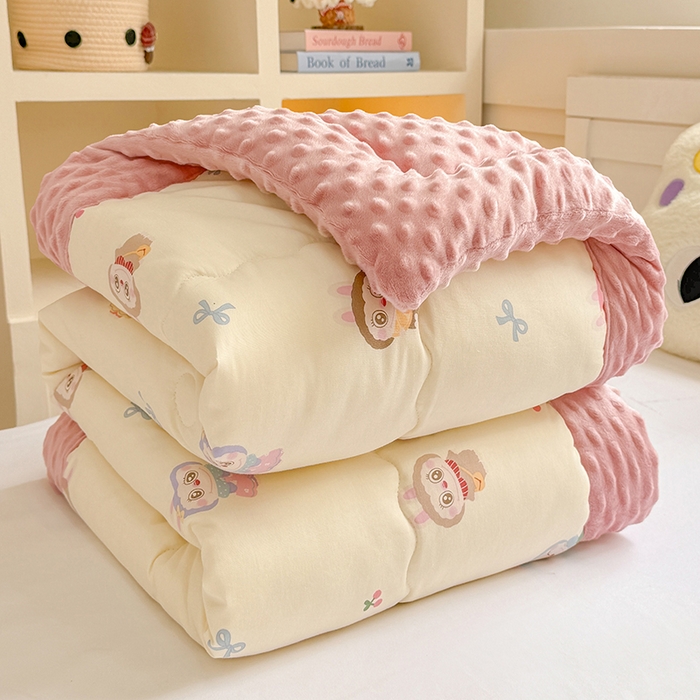 91家纺网 家纺一手货源 找家纺 （总）梦依依 2025新款全棉小清新卡通印花系列儿童豆豆被子被芯