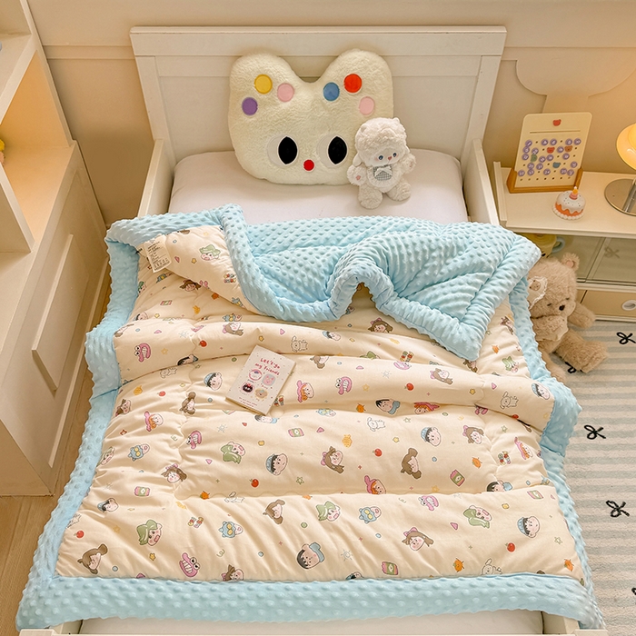 91家纺网 家纺一手货源 找家纺 梦依依 2025新款全棉小清新卡通印花系列儿童豆豆被子被芯 一体款-新新一家
