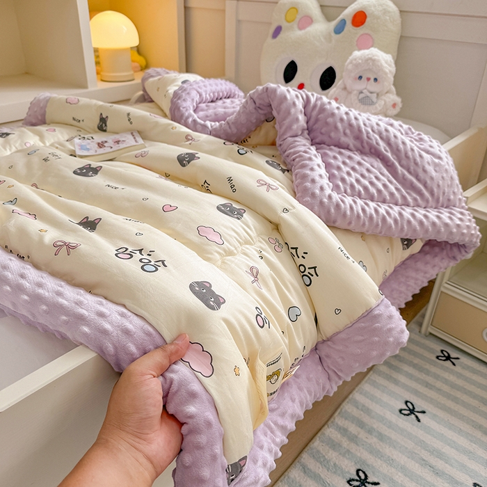 91家纺网 家纺一手货源 找家纺 梦依依 2025新款全棉小清新卡通印花系列儿童豆豆被子被芯 一体款-樱桃猫