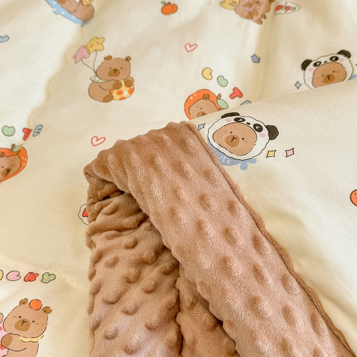 91家纺网 家纺一手货源 找家纺 梦依依 2025新款全棉小清新卡通印花系列儿童豆豆被子被芯 一体款-熊猫卡皮