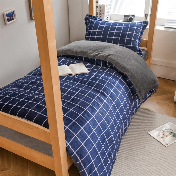 91家纺网 家纺一手货源 找家纺 宅部落 2025新款学生宿舍牛奶绒三件套宿舍三件套上下铺三件套 蓝调