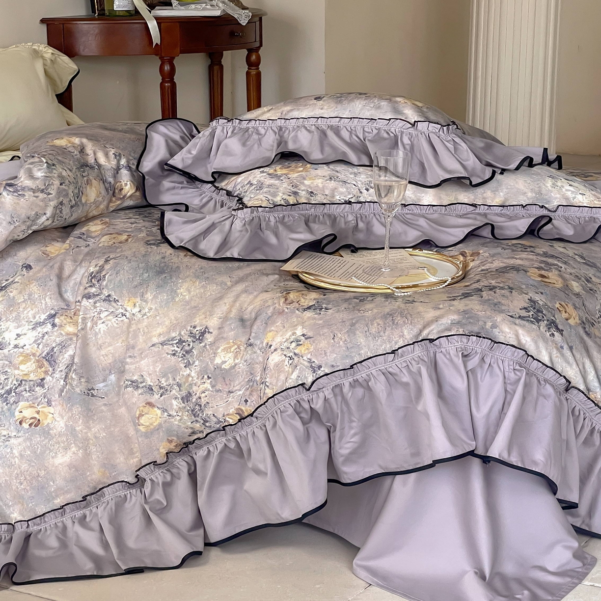 91家纺网 家纺一手货源 找家纺 优然居家纺 2025新款50支全棉纯棉印花法式双头木耳边四件套 莫妮卡罗兰