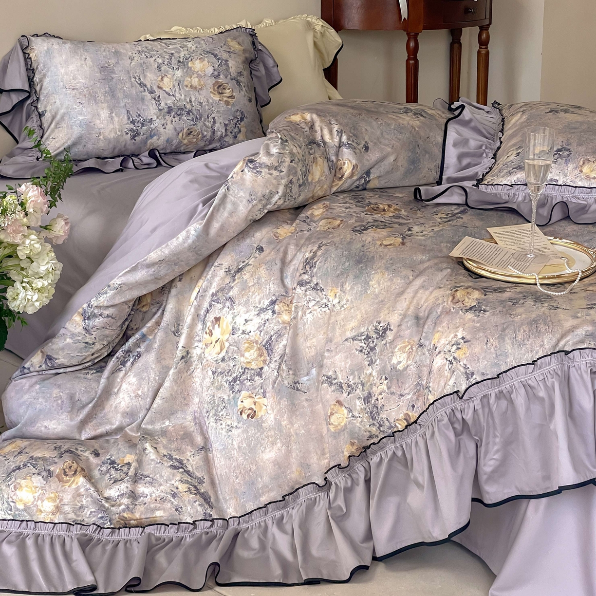 91家纺网 家纺一手货源 找家纺 优然居家纺 2025新款50支全棉纯棉印花法式双头木耳边四件套 莫妮卡罗兰