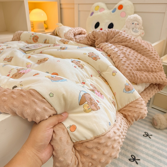 91家纺网 家纺一手货源 找家纺 梦依依 2025新款全棉小清新卡通印花系列儿童豆豆被子被芯 一体款-熊猫卡皮