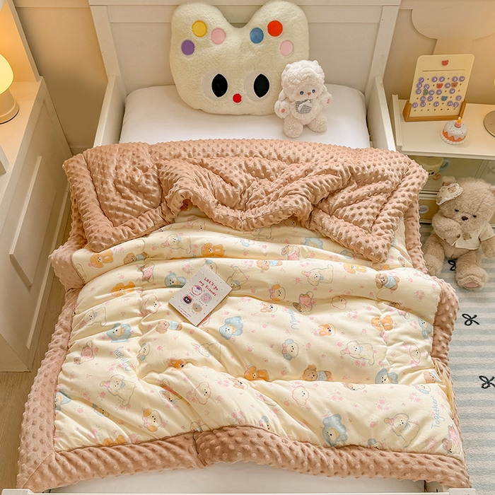 91家纺网 家纺一手货源 找家纺 梦依依 2025新款全棉小清新卡通印花系列儿童豆豆被子被芯 一体款-狗狗家族