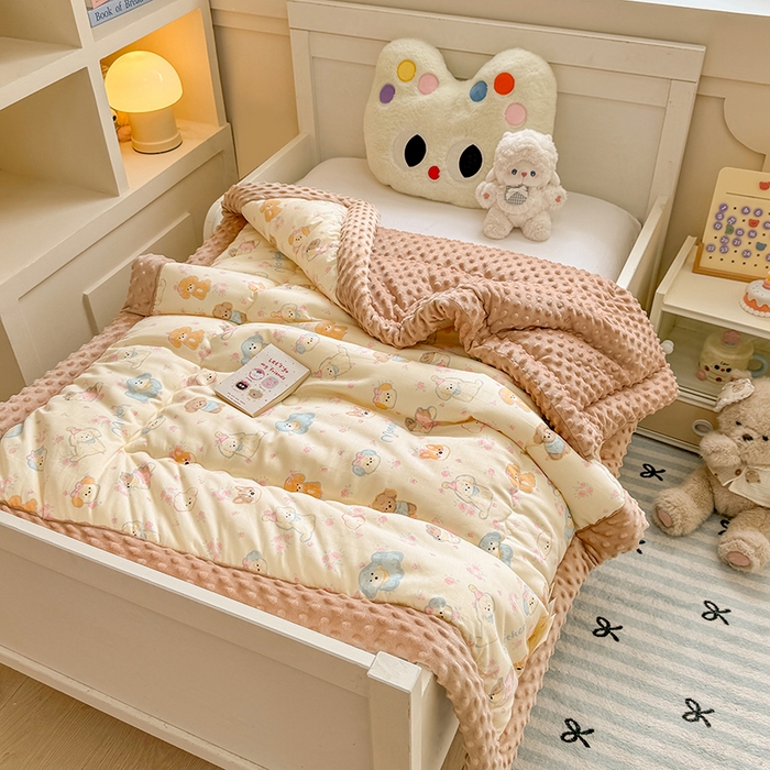 91家纺网 家纺一手货源 找家纺 梦依依 2025新款全棉小清新卡通印花系列儿童豆豆被子被芯 一体款-狗狗家族