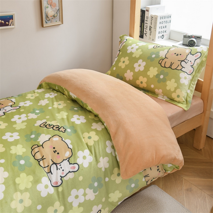 91家纺网 家纺一手货源 找家纺 宅部落 2025新款学生宿舍牛奶绒三件套宿舍三件套上下铺三件套 伊甸园