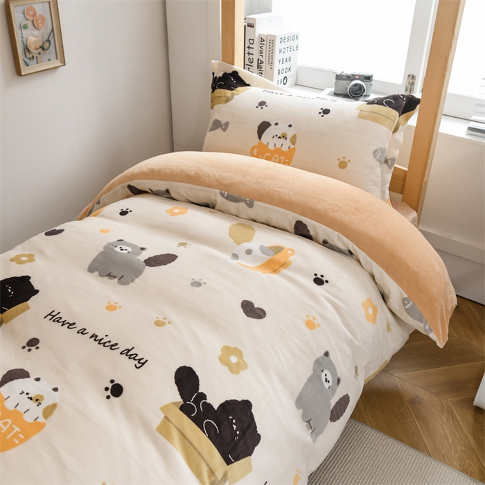 91家纺网 家纺一手货源 找家纺 宅部落 2025新款学生宿舍牛奶绒三件套宿舍三件套上下铺三件套 小懒猫