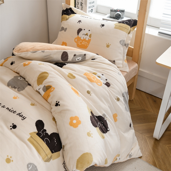 91家纺网 家纺一手货源 找家纺 宅部落 2025新款学生宿舍牛奶绒三件套宿舍三件套上下铺三件套 小懒猫