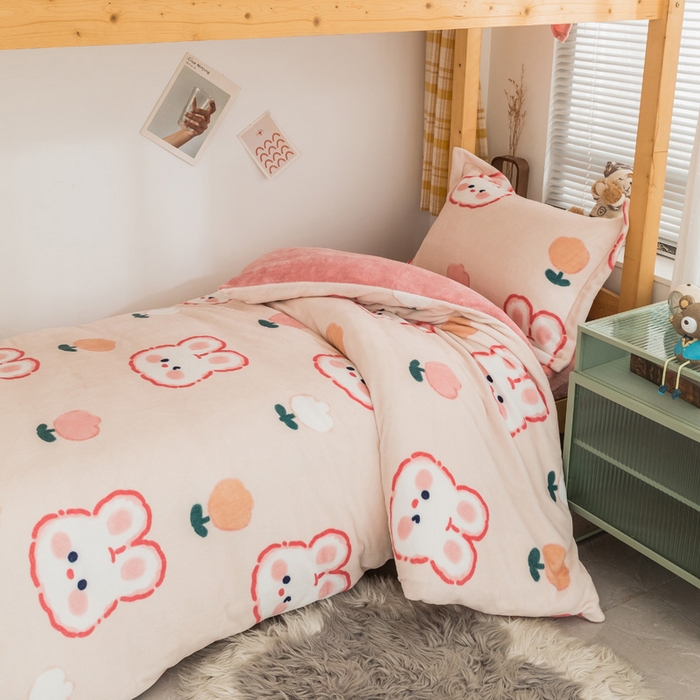 91家纺网 家纺一手货源 找家纺 宅部落 2025新款学生宿舍牛奶绒三件套宿舍三件套上下铺三件套 小兔兔