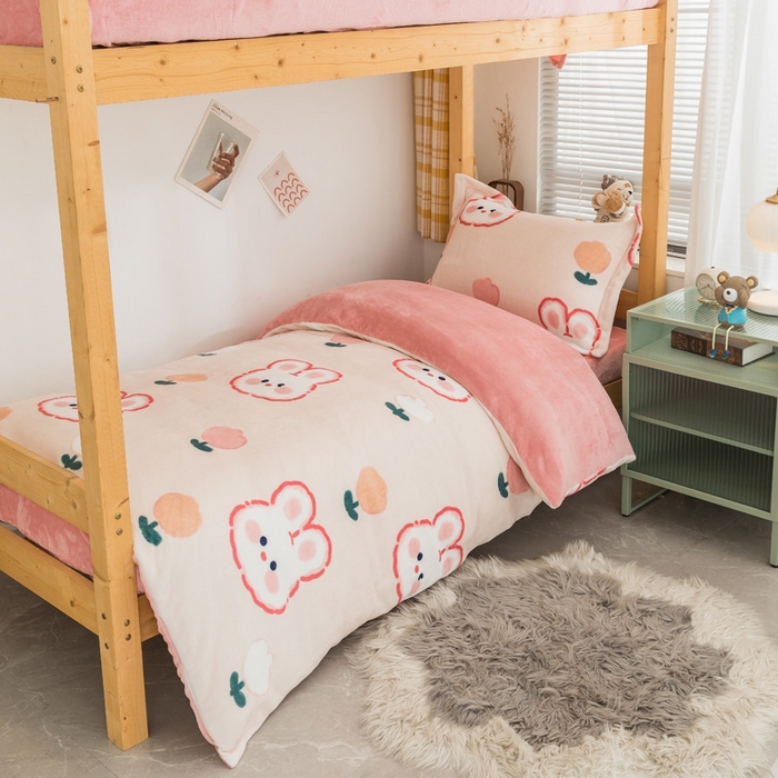 91家纺网 家纺一手货源 找家纺 宅部落 2025新款学生宿舍牛奶绒三件套宿舍三件套上下铺三件套 小兔兔