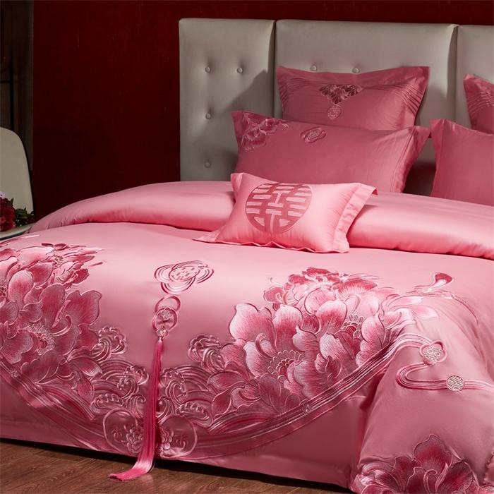 91家纺网 家纺一手货源 找家纺 红番天婚庆 （控价）2025新款全棉新中式刺绣款婚庆四件套多件套 富贵荣华-粉