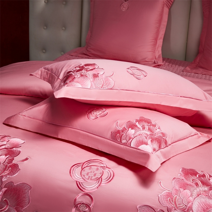 91家纺网 家纺一手货源 找家纺 红番天婚庆 （控价）2025新款全棉新中式刺绣款婚庆四件套多件套 富贵荣华-粉