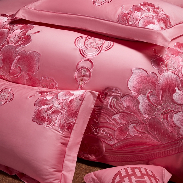 91家纺网 家纺一手货源 找家纺 红番天婚庆 （控价）2025新款全棉新中式刺绣款婚庆四件套多件套 富贵荣华-粉