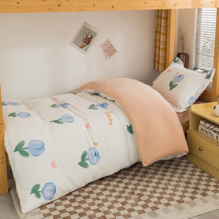 91家纺网 家纺一手货源 找家纺 宅部落 2025新款学生宿舍牛奶绒三件套宿舍三件套上下铺三件套 兰兰花