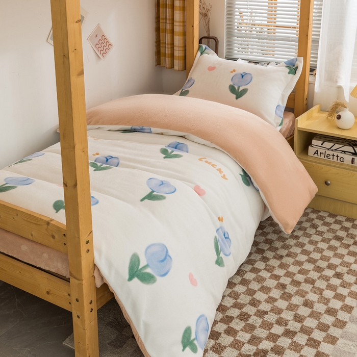 91家纺网 家纺一手货源 找家纺 宅部落 2025新款学生宿舍牛奶绒三件套宿舍三件套上下铺三件套 兰兰花