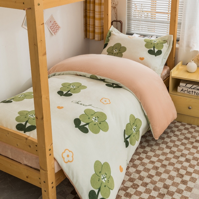 91家纺网 家纺一手货源 找家纺 宅部落 2025新款学生宿舍牛奶绒三件套宿舍三件套上下铺三件套 绿丛